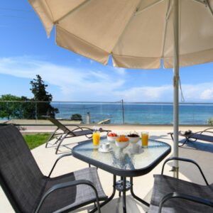 Huize Boukari Beach op Corfu, 15 dagen Messonghi Griekenland
