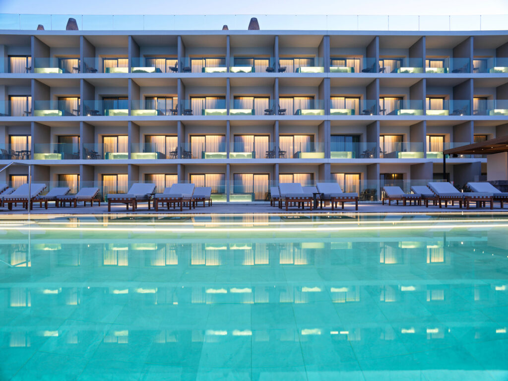 Fly & Go NIKO Seaside Resort MGallery