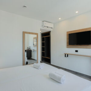 Pollis Hotel