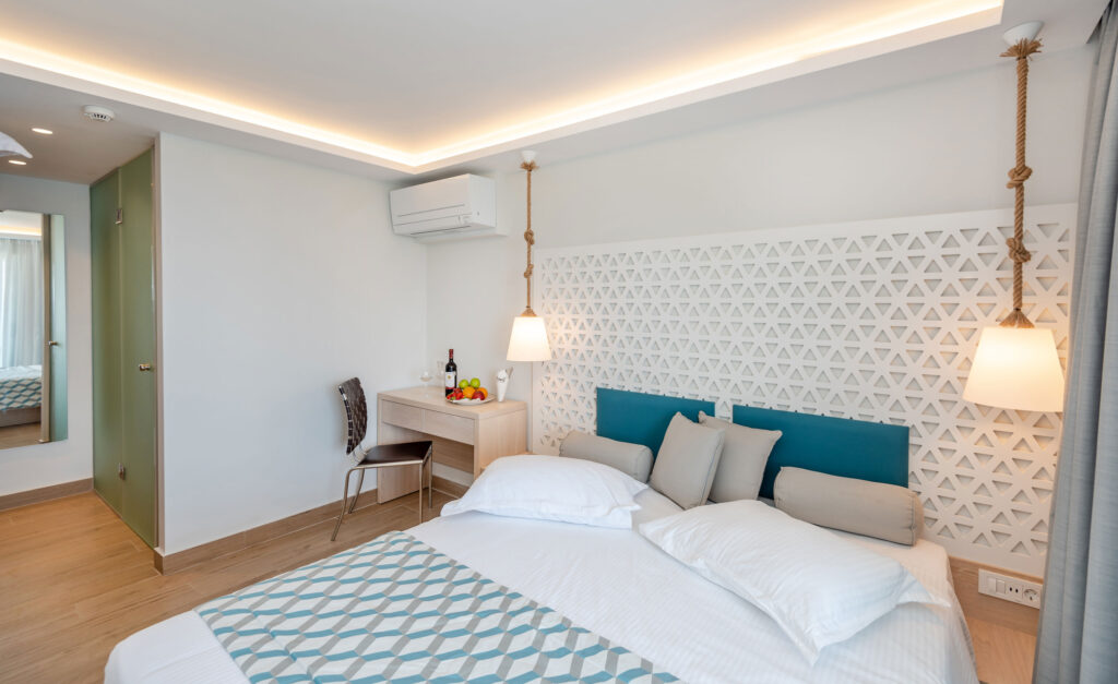 Triton Hotel