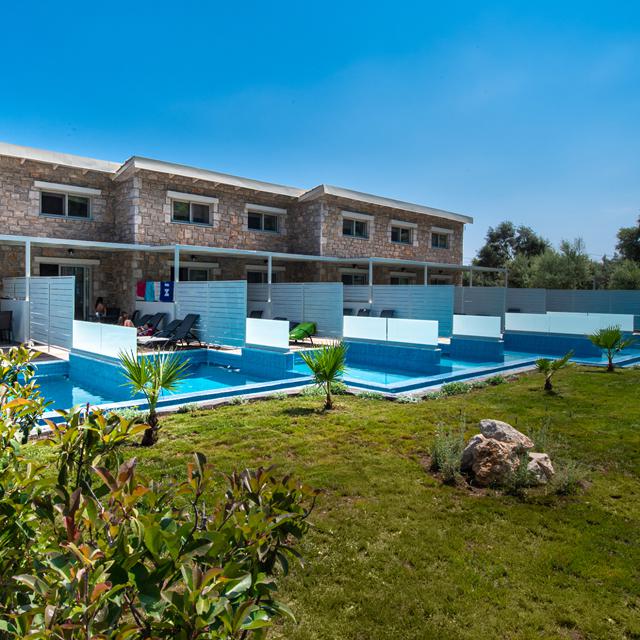 Kastro Maistro Suites met privézwembad Lefkas Agios Ioannis Griekenland