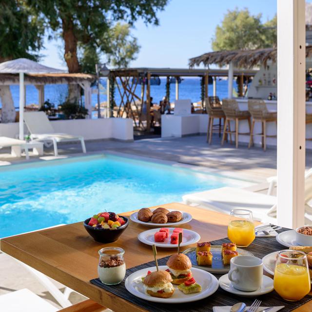 Alesahne Beach Hotel Santorini Kamari Griekenland